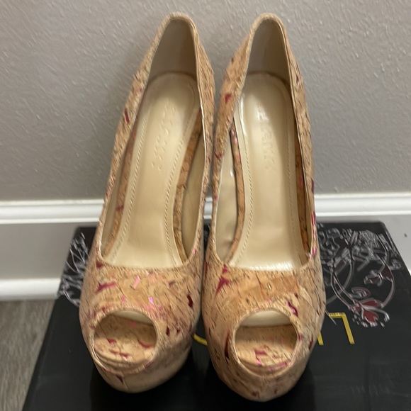 Platform Heels - Picture 2 of 7